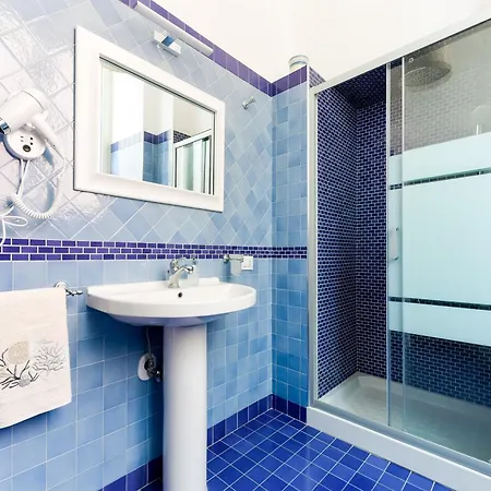 Πανσιόν Tarsia 42 4*