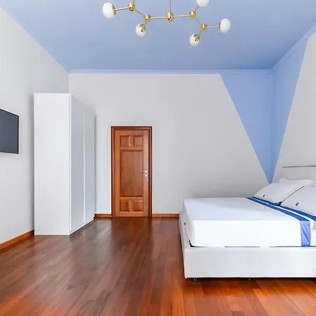 Tarsia 42 Πανσιόν